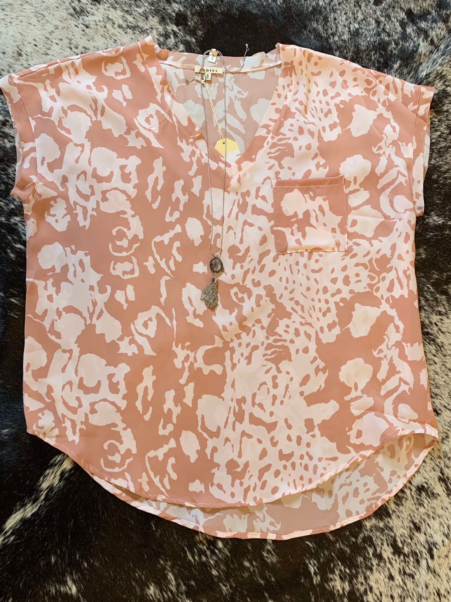V-Neck White/Mauve Print Top