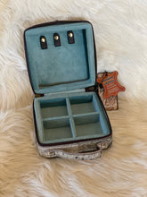 Load image into Gallery viewer, American Darling Jewelry Case